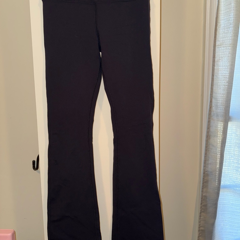 ALO Yoga Black Flare Leggings EUC, Small